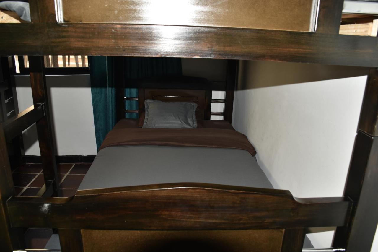 Celavi Hostel モングイ エクステリア 写真